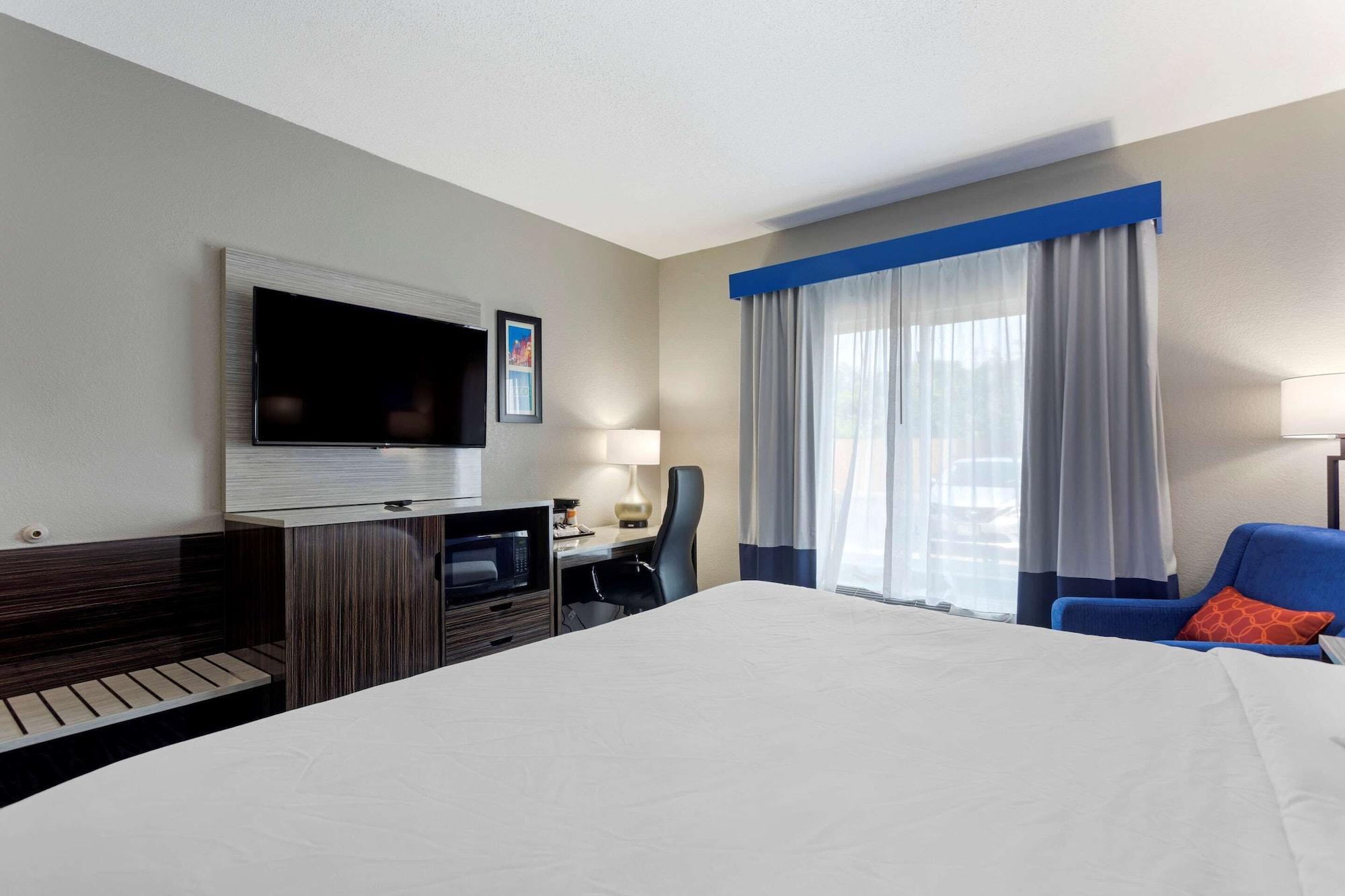 ממפיס Comfort Inn & Suites מראה חיצוני תמונה