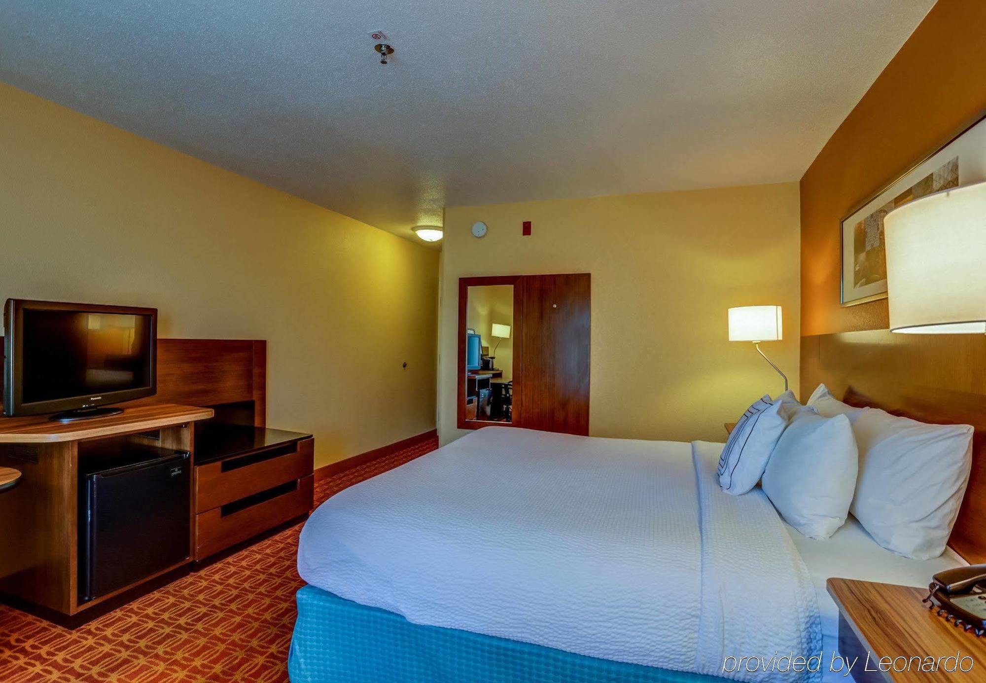 ממפיס Comfort Inn & Suites מראה חיצוני תמונה